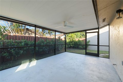 Купить виллу или дом в Майами, Флорида 3 спальни, 160.44м2, № 1953051 - фото 16