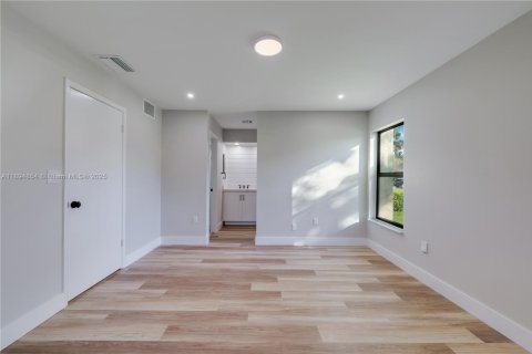 Купить виллу или дом в Майами, Флорида 3 спальни, 160.44м2, № 1953051 - фото 7