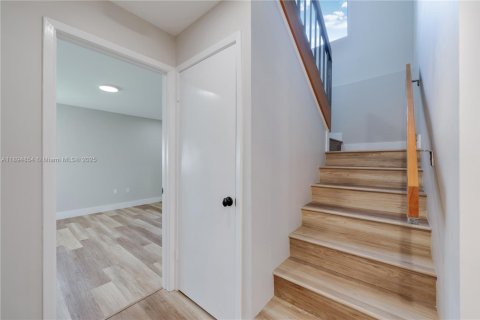 Купить виллу или дом в Майами, Флорида 3 спальни, 160.44м2, № 1953051 - фото 11