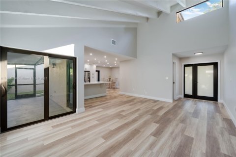 Купить виллу или дом в Майами, Флорида 3 спальни, 160.44м2, № 1953051 - фото 1