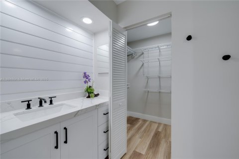 Купить виллу или дом в Майами, Флорида 3 спальни, 160.44м2, № 1953051 - фото 10