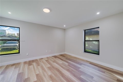 Купить виллу или дом в Майами, Флорида 3 спальни, 160.44м2, № 1953051 - фото 8