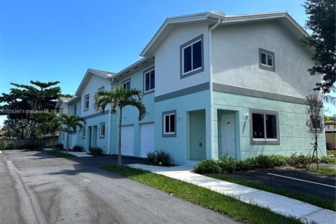 Propiedad comercial en venta en Fort Lauderdale, Florida, 130.06 m2 № 1706589 - foto 11
