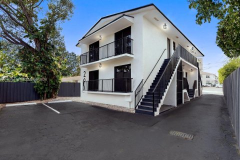 Propiedad comercial en venta en Miami, Florida, 314.01 m2 № 2020095 - foto 13