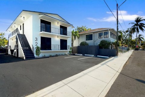 Propiedad comercial en venta en Miami, Florida, 314.01 m2 № 2020095 - foto 2