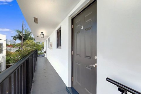 Propiedad comercial en venta en Miami, Florida, 314.01 m2 № 2020095 - foto 10