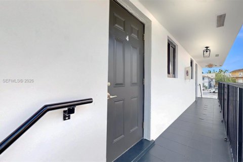 Propiedad comercial en venta en Miami, Florida, 314.01 m2 № 2020095 - foto 11