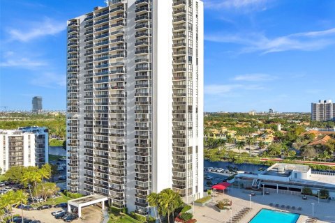 Condominio en Aventura, Florida, 2 dormitorios  № 2011600