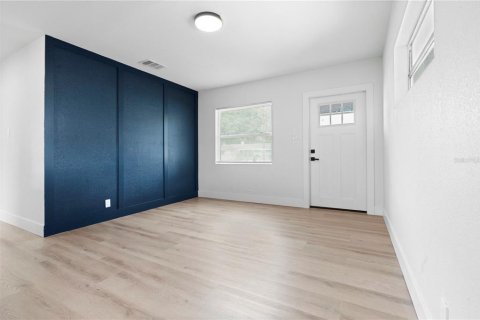 House in Tampa, Florida 3 bedrooms, 82.68 sq.m. № 2396309 - photo 8