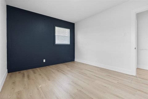 House in Tampa, Florida 3 bedrooms, 82.68 sq.m. № 2396309 - photo 18
