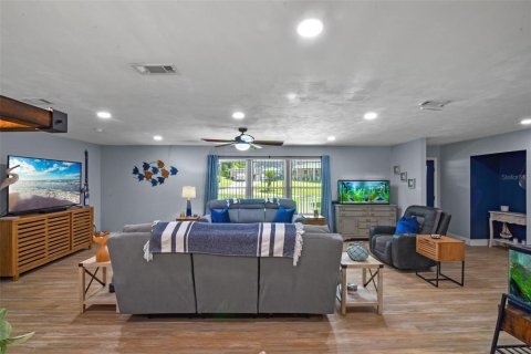 Casa en venta en Clermont, Florida, 2 dormitorios, 133.31 m2 № 1894975 - foto 11