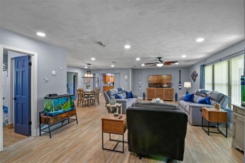 Casa en venta en Clermont, Florida, 2 dormitorios, 133.31 m2 № 1894975 - foto 10