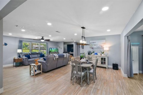 Casa en venta en Clermont, Florida, 2 dormitorios, 133.31 m2 № 1894975 - foto 17