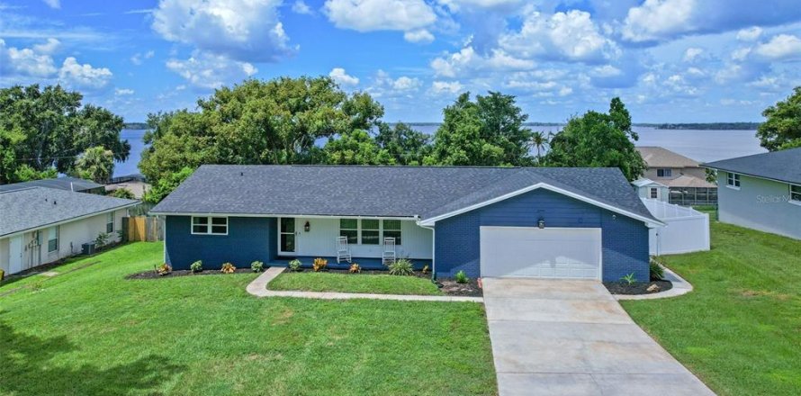 Casa en Clermont, Florida 2 dormitorios, 133.31 m2 № 1894975