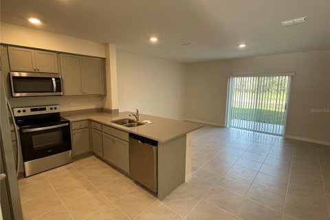 Townhouse in Davenport, Florida 3 bedrooms, 140.75 sq.m. № 2200985 - photo 5