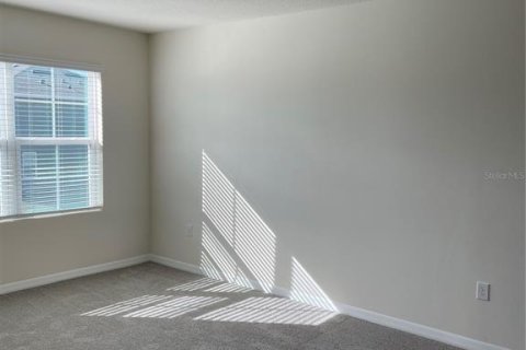 Townhouse in Davenport, Florida 3 bedrooms, 140.75 sq.m. № 2200985 - photo 13