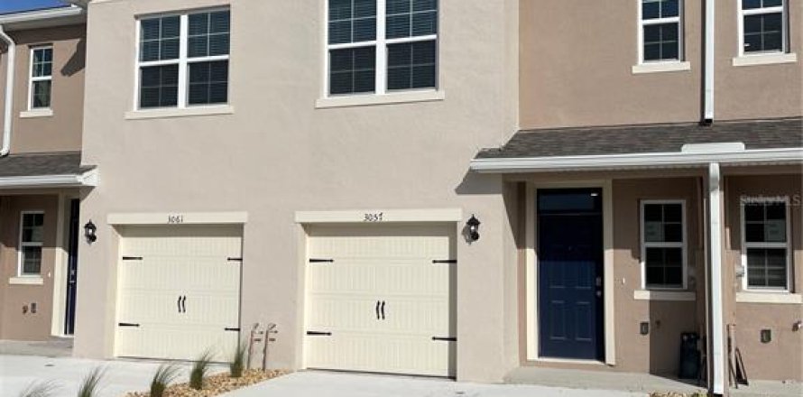 Townhouse in Davenport, Florida 3 bedrooms, 140.75 sq.m. № 2200985
