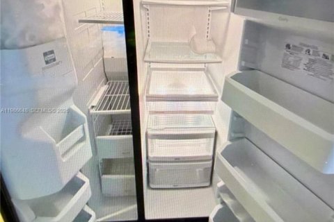 Снять в аренду кондоминиум в Майами, Флорида 1 спальня, 78.32м2, № 2048432 - фото 14