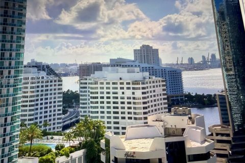 Кондоминиум с 1 спальней в Майами, Флорида № 2048432