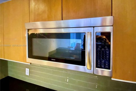 Снять в аренду кондоминиум в Майами, Флорида 1 спальня, 78.32м2, № 2048432 - фото 16