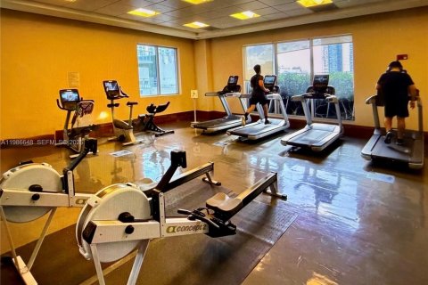 Снять в аренду кондоминиум в Майами, Флорида 1 спальня, 78.32м2, № 2048432 - фото 11