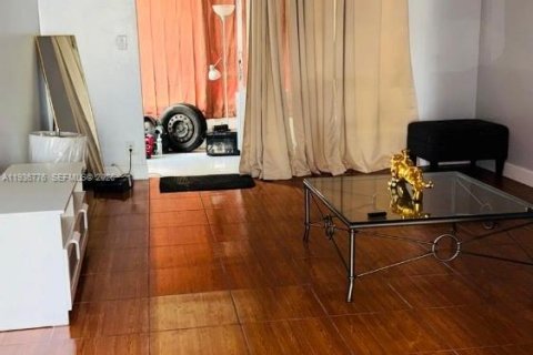 Copropriété à vendre à Lauderdale Lakes, Floride: 2 chambres, 87.7 m2 № 1998456 - photo 13