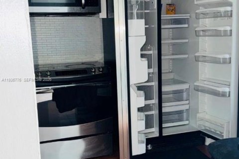 Copropriété à vendre à Lauderdale Lakes, Floride: 2 chambres, 87.7 m2 № 1998456 - photo 15