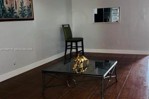 Copropriété à vendre à Lauderdale Lakes, Floride: 2 chambres, 87.7 m2 № 1998456 - photo 14