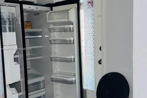 Copropriété à vendre à Lauderdale Lakes, Floride: 2 chambres, 87.7 m2 № 1998456 - photo 17