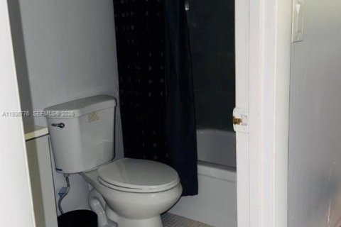 Copropriété à vendre à Lauderdale Lakes, Floride: 2 chambres, 87.7 m2 № 1998456 - photo 8