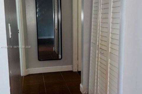 Copropriété à vendre à Lauderdale Lakes, Floride: 2 chambres, 87.7 m2 № 1998456 - photo 3