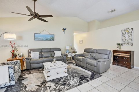 Villa ou maison à vendre à Sunrise, Floride: 3 chambres, 160.44 m2 № 1950103 - photo 21