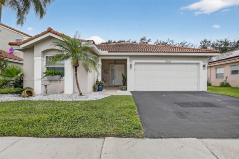 Villa ou maison à vendre à Sunrise, Floride: 3 chambres, 160.44 m2 № 1950103 - photo 1