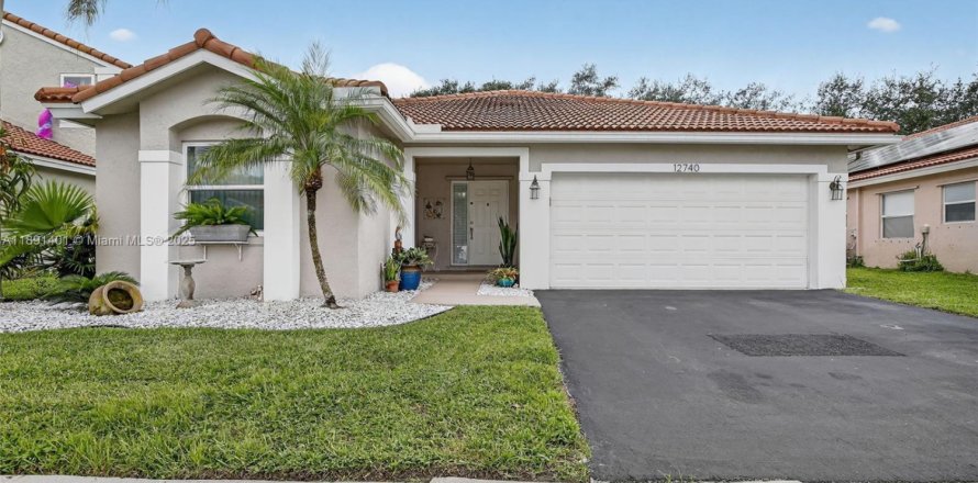 Villa ou maison à Sunrise, Floride 3 chambres, 160.44 m2 № 1950103