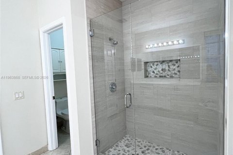 Villa ou maison à louer à Weston, Floride: 4 chambres, 280.47 m2 № 2026005 - photo 14