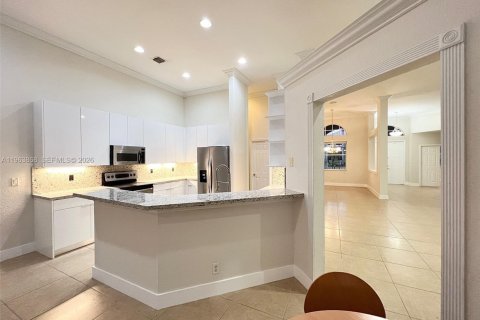 Villa ou maison à louer à Weston, Floride: 4 chambres, 280.47 m2 № 2026005 - photo 5