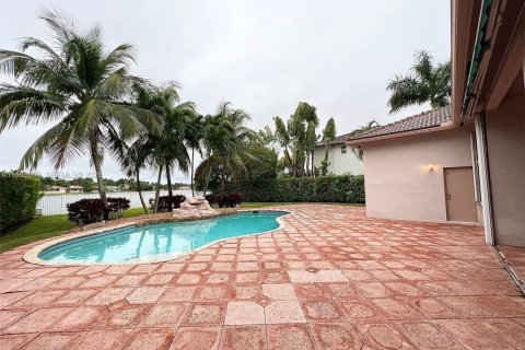 Villa ou maison à louer à Weston, Floride: 4 chambres, 280.47 m2 № 2026005 - photo 30