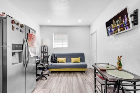 House in Coral Springs, Florida 4 bedrooms, 171.4 sq.m. № 2063178 - photo 24