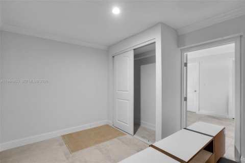 House in Coral Springs, Florida 4 bedrooms, 171.4 sq.m. № 2063178 - photo 29