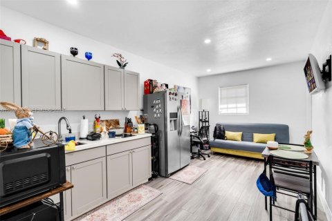 House in Coral Springs, Florida 4 bedrooms, 171.4 sq.m. № 2063178 - photo 23