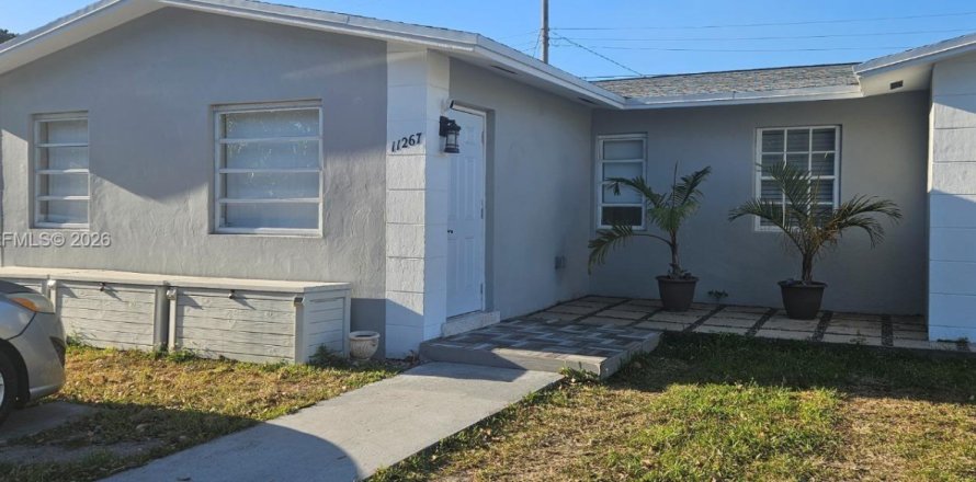 Villa ou maison à Sweetwater, Floride 3 chambres, 159.98 m2 № 2146517