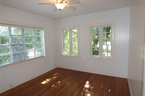 Casa en alquiler en Coral Gables, Florida, 3 dormitorios, 138.98 m2 № 2011116 - foto 18