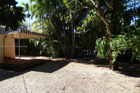 Casa en alquiler en Coral Gables, Florida, 3 dormitorios, 138.98 m2 № 2011116 - foto 22