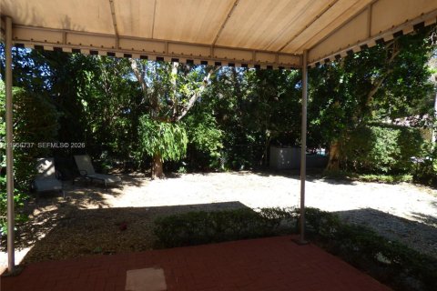 Casa en alquiler en Coral Gables, Florida, 3 dormitorios, 138.98 m2 № 2011116 - foto 21