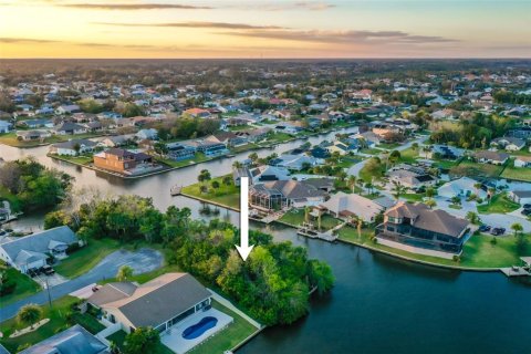 Купить виллу или дом в Палм-Кост, Флорида 3 комнаты, 282.05м2, № 1795885 - фото 7
