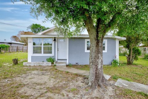 House in Avon Park, Florida 3 bedrooms, 124.67 sq.m. № 2205540 - photo 4