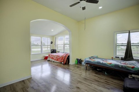 House in Avon Park, Florida 3 bedrooms, 124.67 sq.m. № 2205540 - photo 15