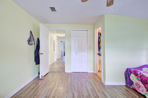 House in Avon Park, Florida 3 bedrooms, 124.67 sq.m. № 2205540 - photo 19
