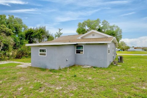 House in Avon Park, Florida 3 bedrooms, 124.67 sq.m. № 2205540 - photo 7
