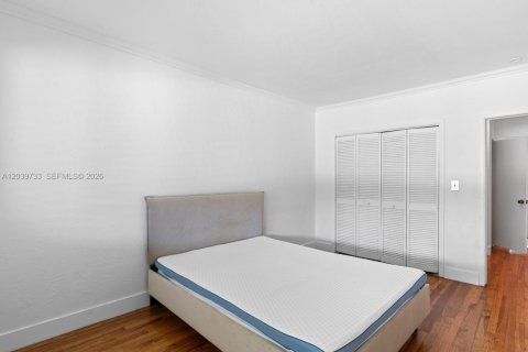 Condo in Bal Harbour, Florida, 1 bedroom  № 2086885 - photo 19
